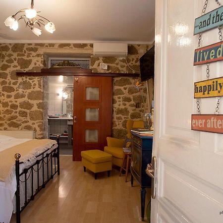 Stone Suite In The Center Of Corinto Esterno foto