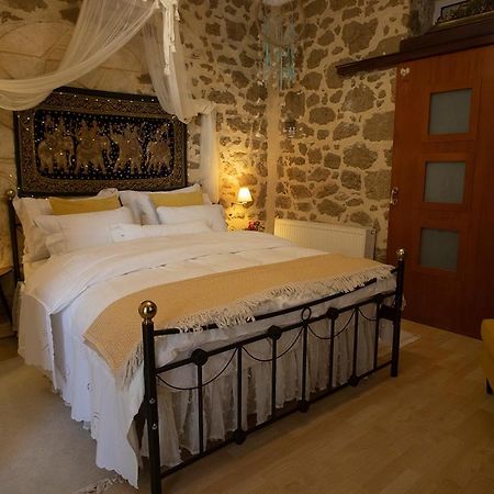Stone Suite In The Center Of Corinto Esterno foto